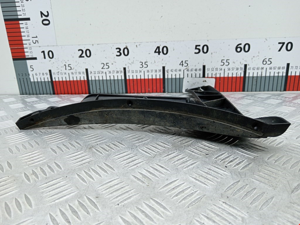 Кронштейн заднего бампера левый правый CHRYSLER Voyager IV RG 2001-2007