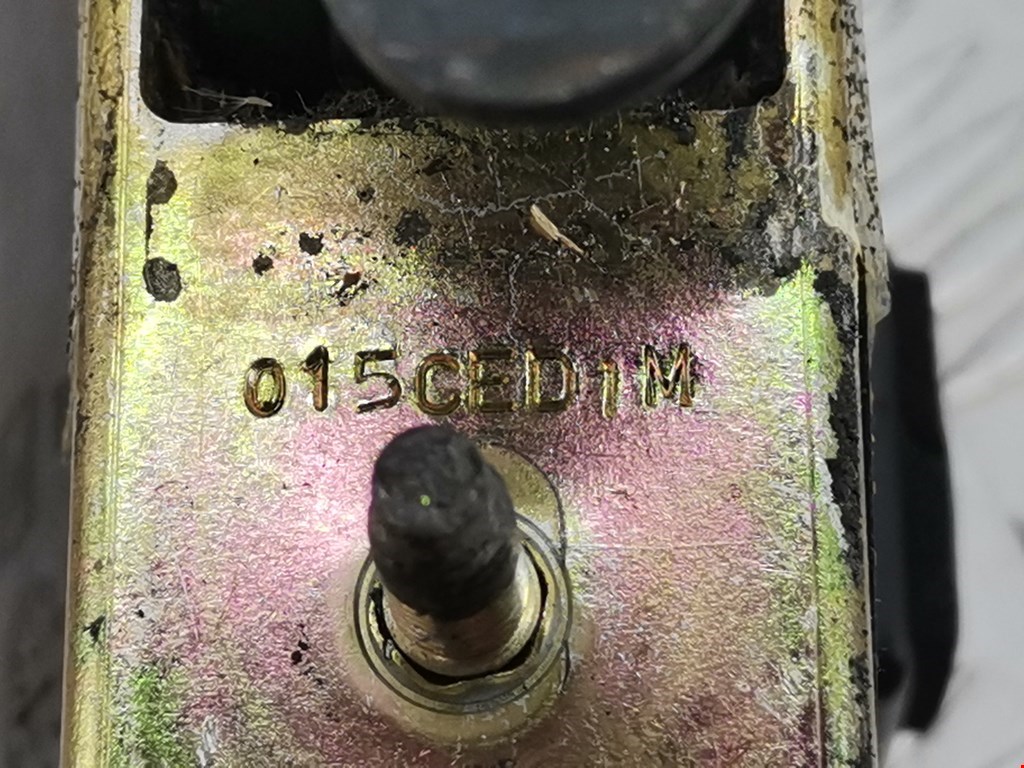 Ограничитель открывания двери CHRYSLER PT Cruser 2000-2010