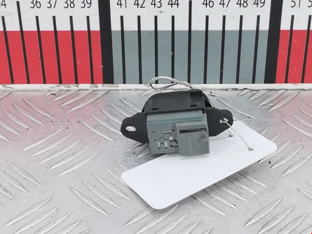 Кнопка центрального замка CHRYSLER PT Cruser 2000-2010