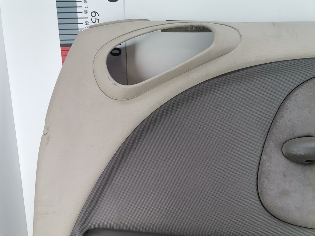 Обшивка двери передняя правая CHRYSLER PT Cruser 2000-2010