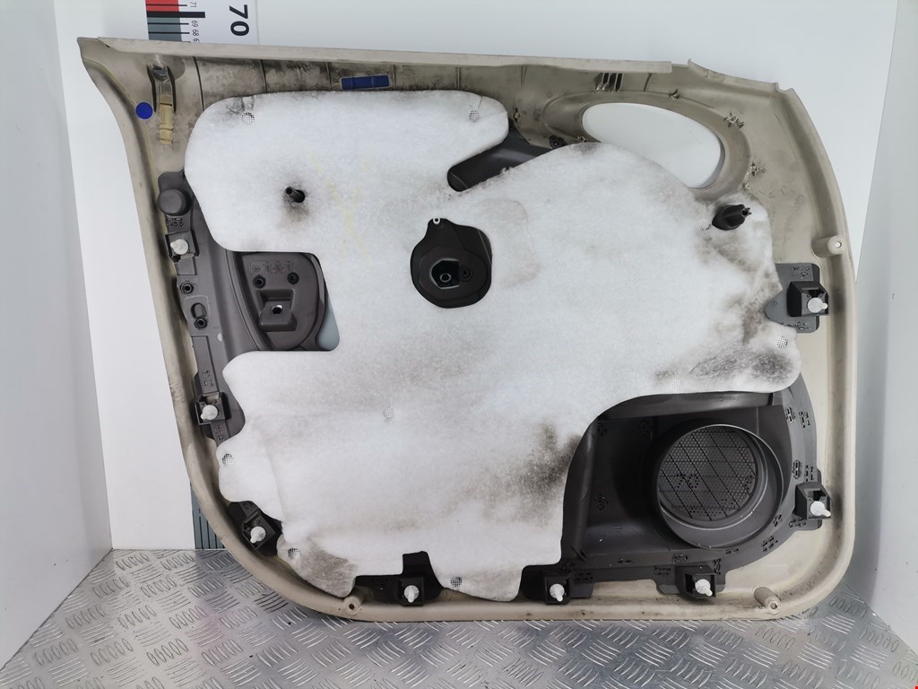 Обшивка двери передняя правая CHRYSLER PT Cruser 2000-2010