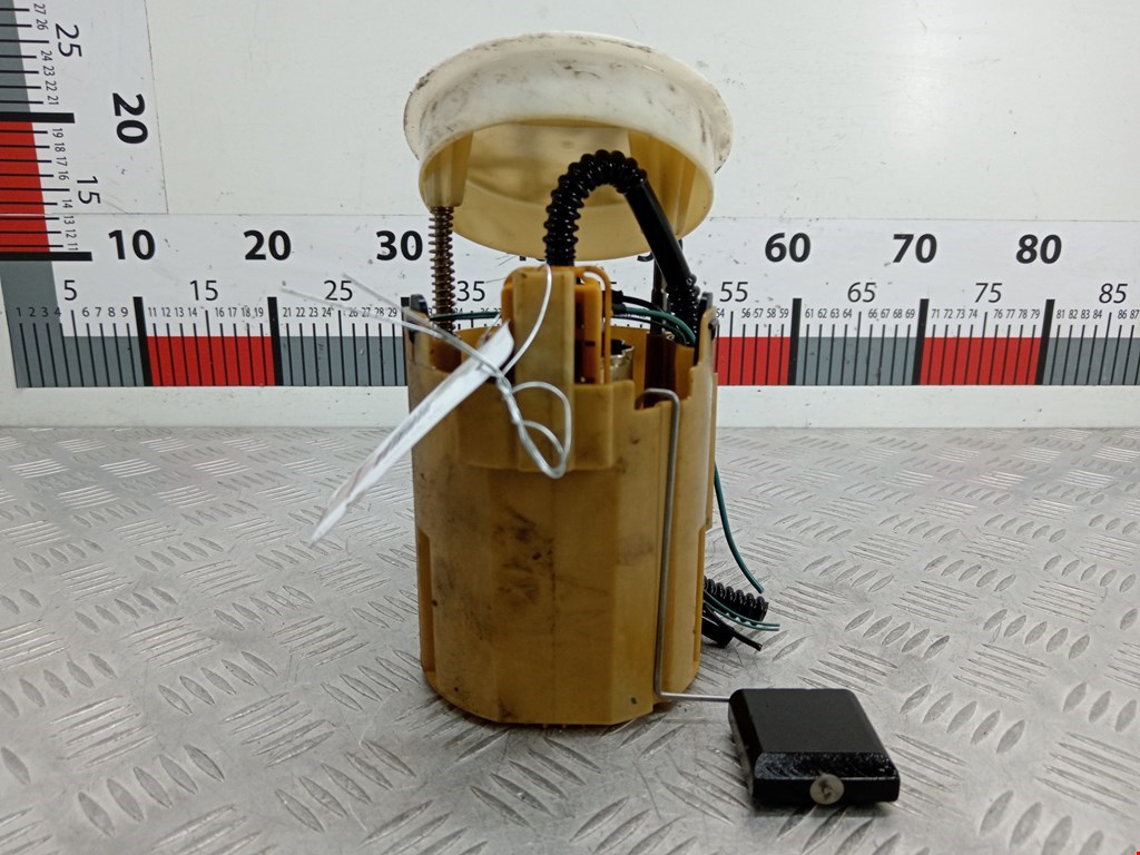 Насос топливный (электрический) MERCEDES-BENZ C-Class C-klasse W203 2000-2007