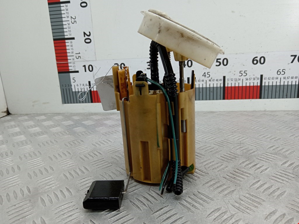 Насос топливный (электрический) MERCEDES-BENZ C-Class C-klasse W203 2000-2007