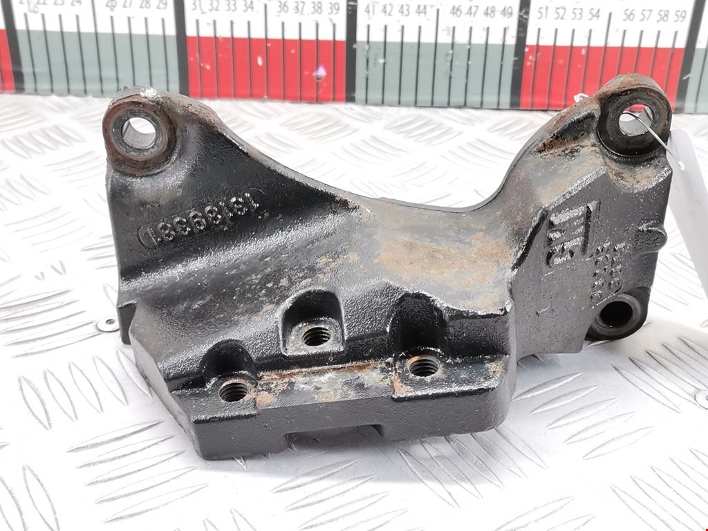 Кронштейн (крепление лапа) двигателя Opel Astra H (2004-2014)