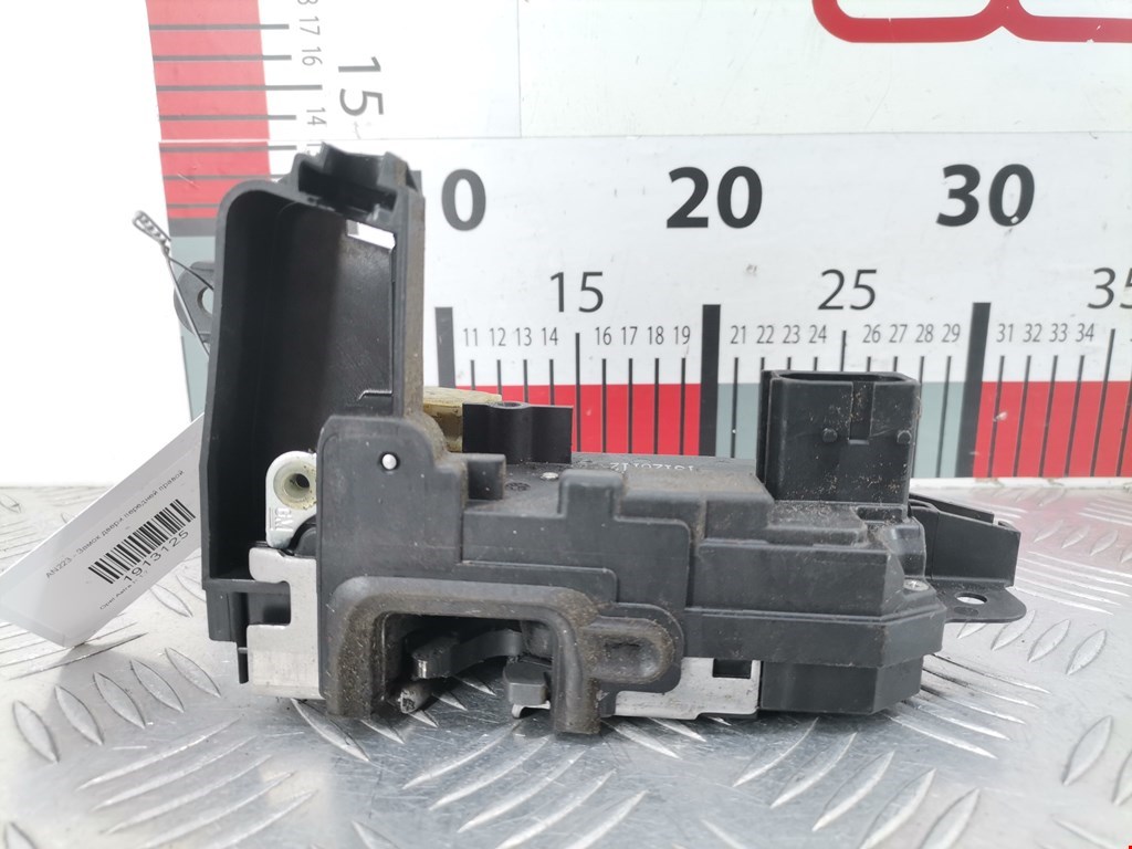Замок двери передней правой OPEL Astra H/Family 2004-2015