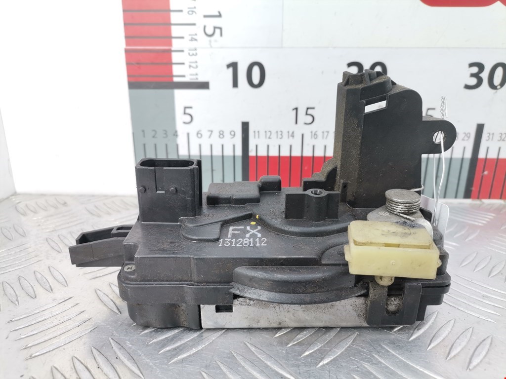 Замок двери передней правой OPEL Astra H/Family 2004-2015