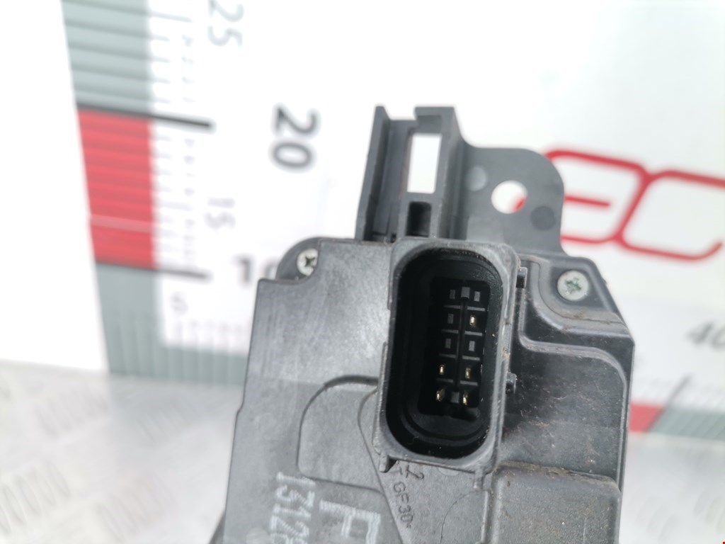 Замок двери передней правой OPEL Astra H/Family 2004-2015