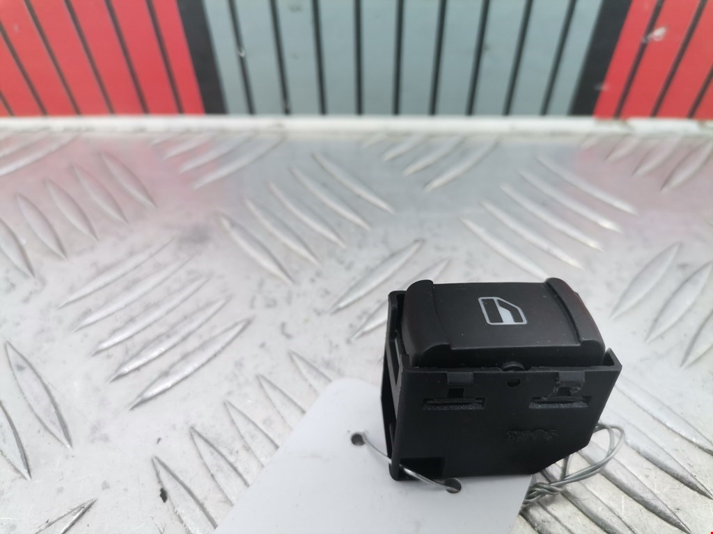 Кнопка стеклоподъемника VOLKSWAGEN Passat B5 1997-2005