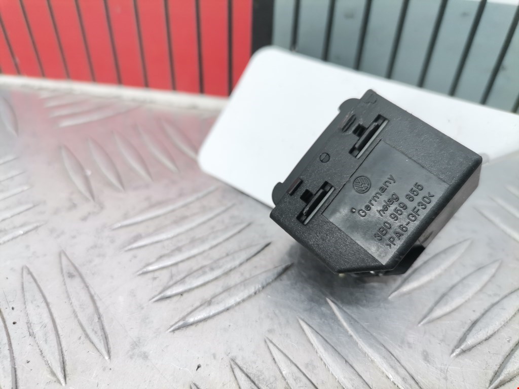 Кнопка стеклоподъемника VOLKSWAGEN Passat B5 1997-2005