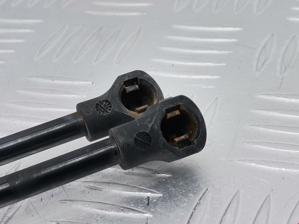 Амортизатор крышки (двери) багажника PEUGEOT 607 2000-2010