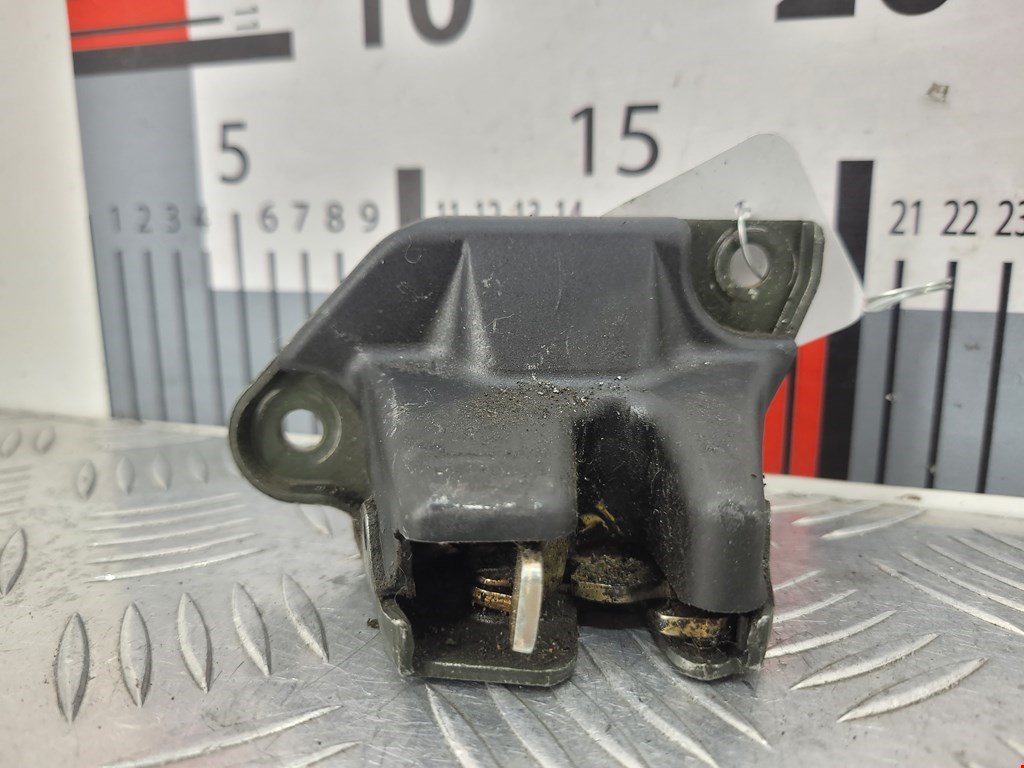 Замок багажника (крышки двери) FIAT Brava 1995-2001