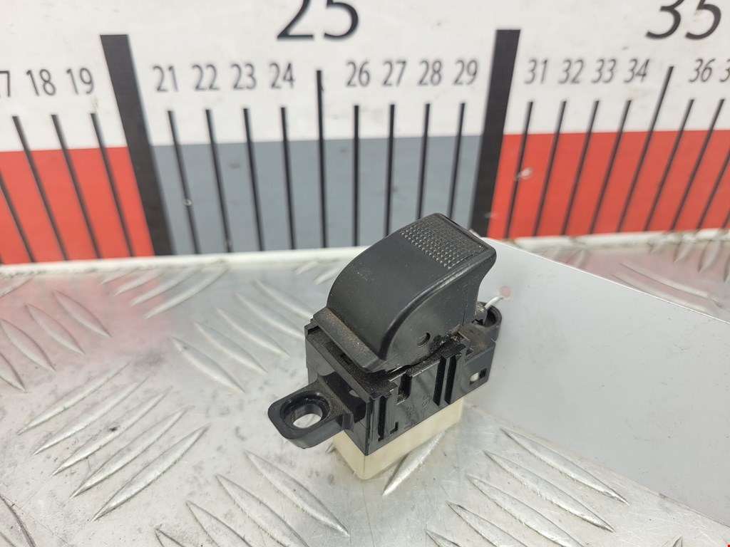 Кнопка стеклоподъемника MAZDA Mazda 6 GG 2000-2007