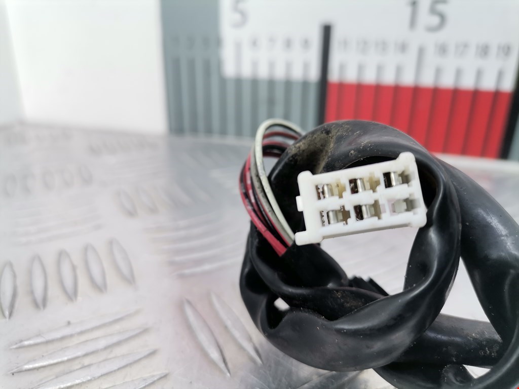 Замок двери передней левой MAZDA Premacy CP 1999-2004