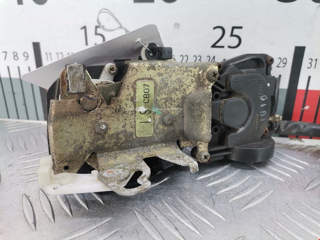 Замок двери передней левой MAZDA Premacy CP 1999-2004