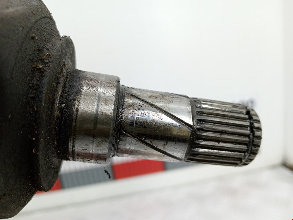 Полуось (привод, приводной вал) передняя левая OPEL Zafira B 2005-2012