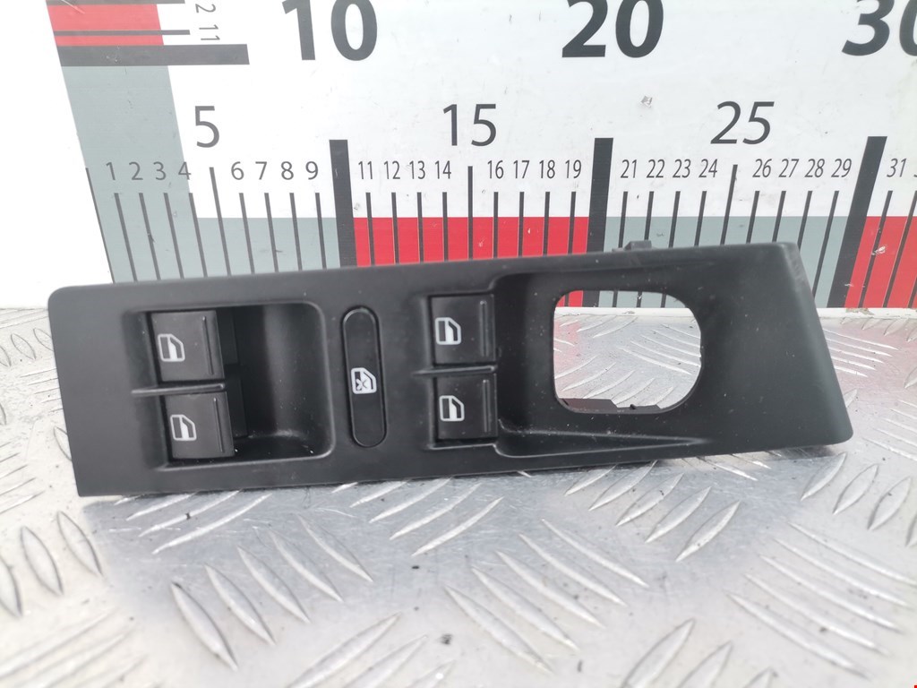 Блок управления стеклоподъемниками VOLKSWAGEN Passat B7 2011-2015