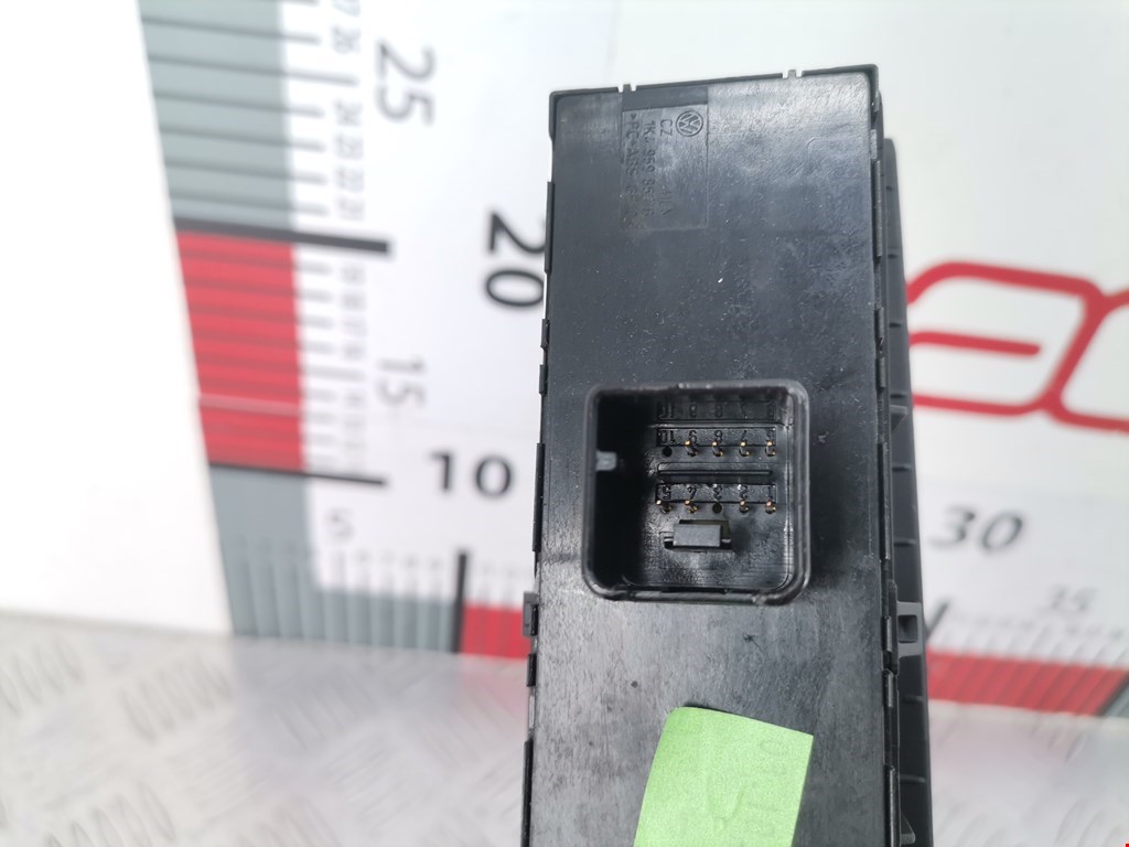 Блок управления стеклоподъемниками VOLKSWAGEN Passat B7 2011-2015