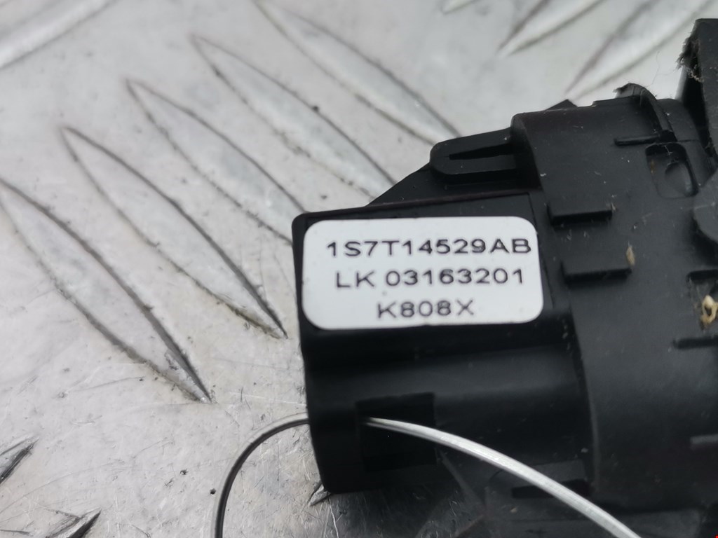 Кнопка стеклоподъемника FORD Mondeo III 2000-2007