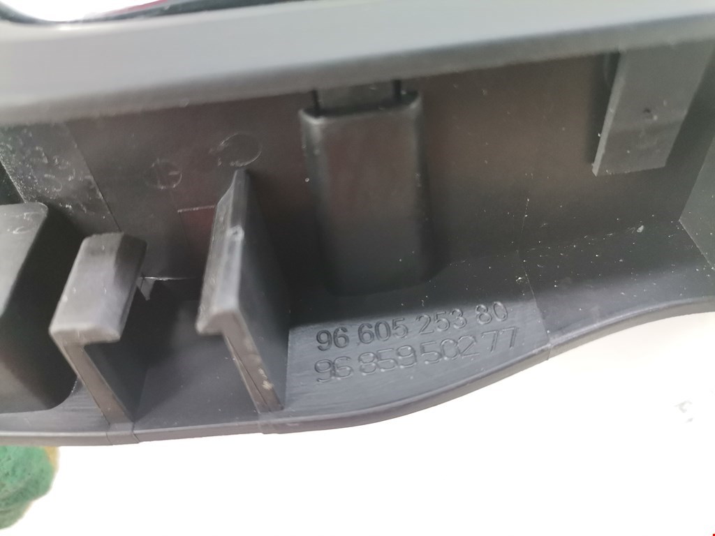 Ручка дверная передняя внутренняя правая PEUGEOT 308 2007-2015