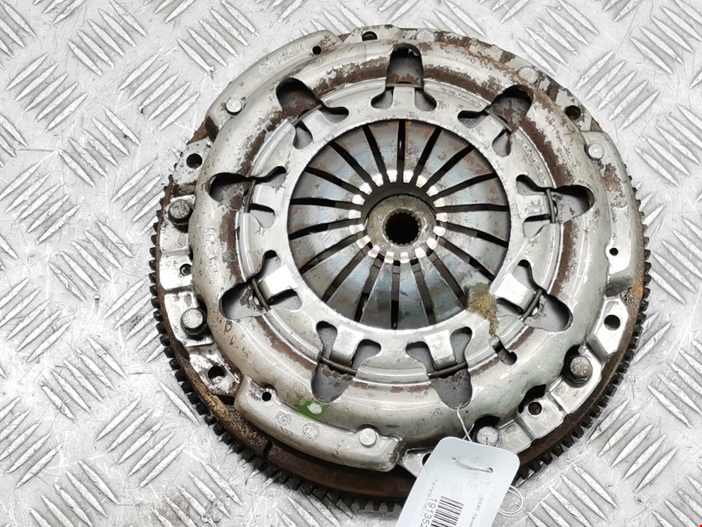 Маховик (демпфер сцепления) FIAT Panda 2003-2012