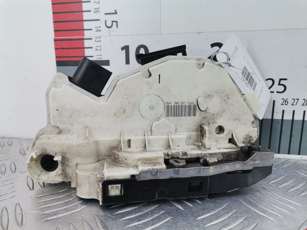 Замок двери передней правой SKODA Superb 2008-2015