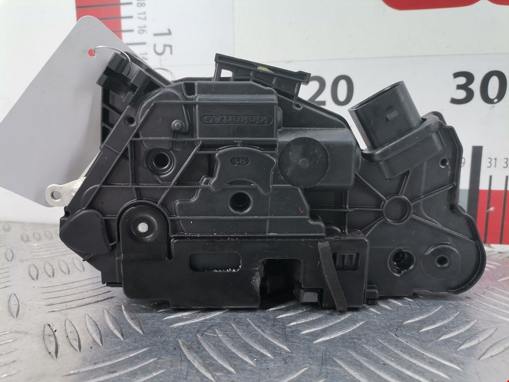 Замок двери передней правой SKODA Superb 2008-2015