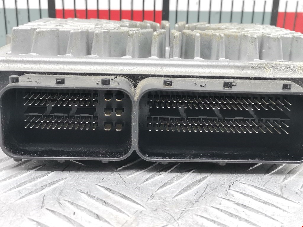 Блок управления двигателя (ЭБУ) VOLVO C70 II 2005-2013