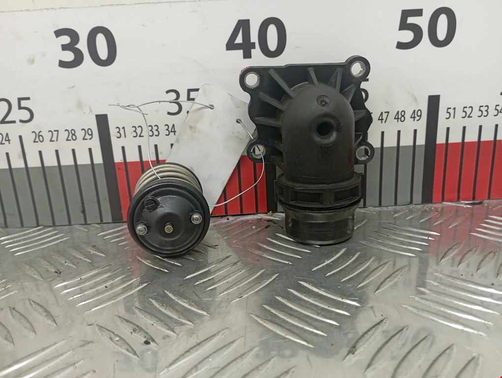 Корпус термостата BMW 5er 5 серия F10/F11/F07 2009-2017