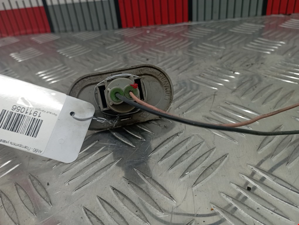 Повторитель на крыло RENAULT Kangoo 1997-2008