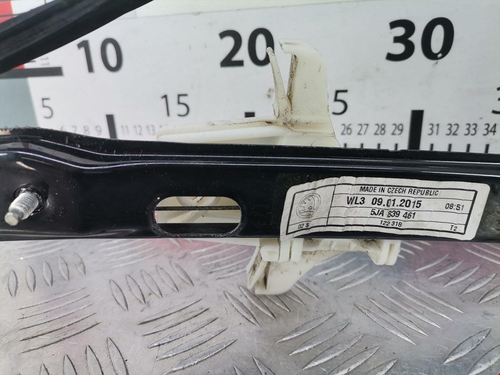 Стеклоподъемник задний левый SKODA Rapid 2012-2020