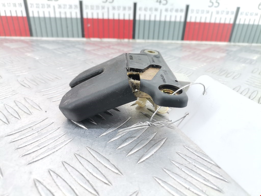 Замок багажника (крышки двери) AUDI A4 B5 1995-2001