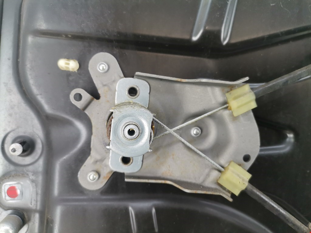 Стеклоподъемник задний левый VOLKSWAGEN Passat B6 2005-2011