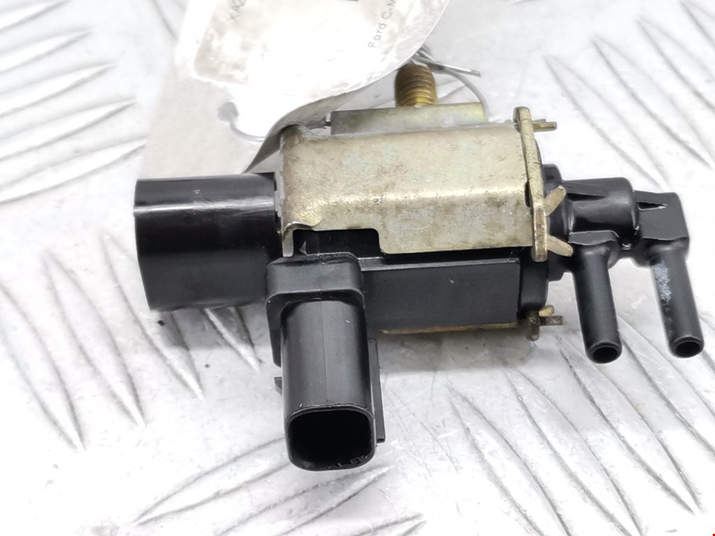 Клапан воздушного фильтра Ford C-MAX 1 (2003-2010)