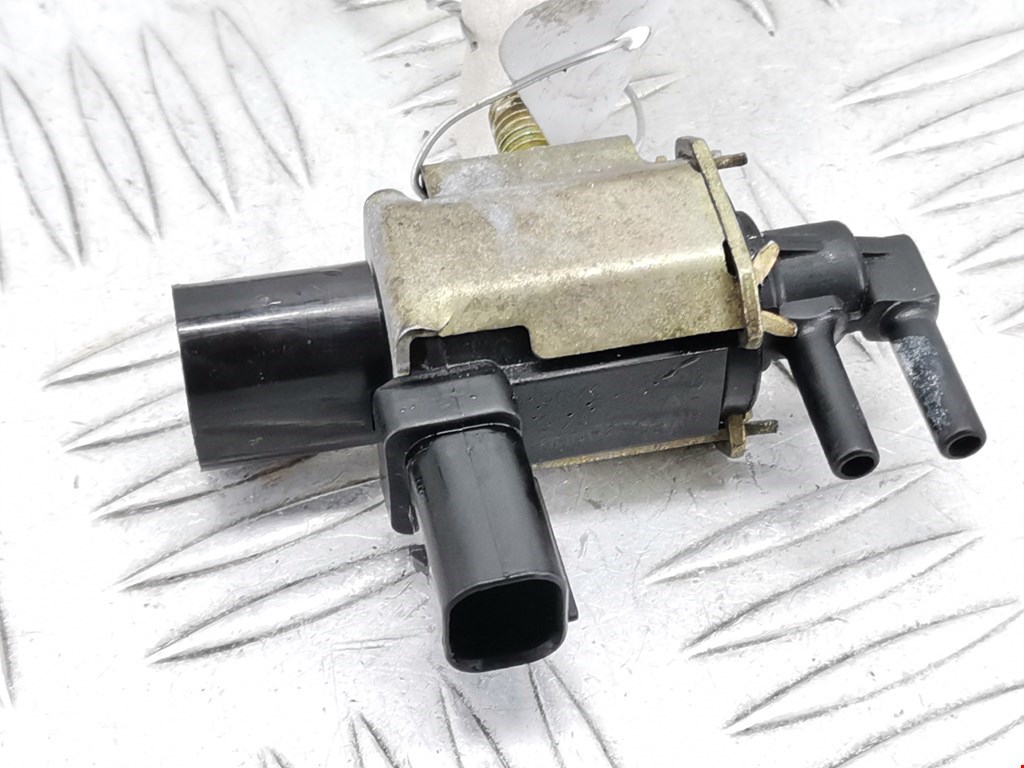 Клапан воздушного фильтра Ford C-MAX 1 (2003-2010)