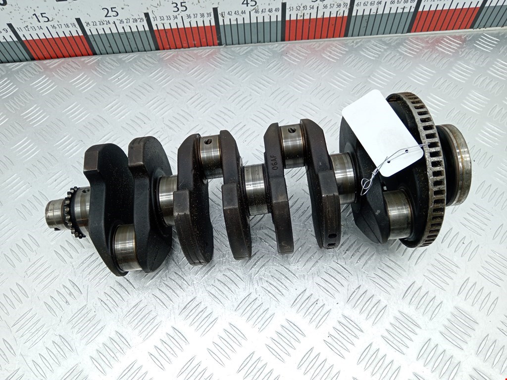 Коленвал (вал коленчатый) Audi A4 B6 (2000-2006)