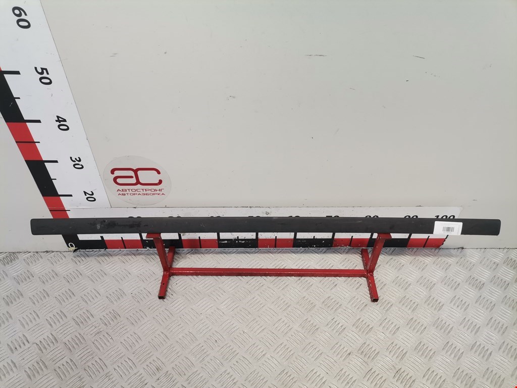 Накладка декоративная (молдинг) двери передней левой Ford Focus 2 (2004-2011)