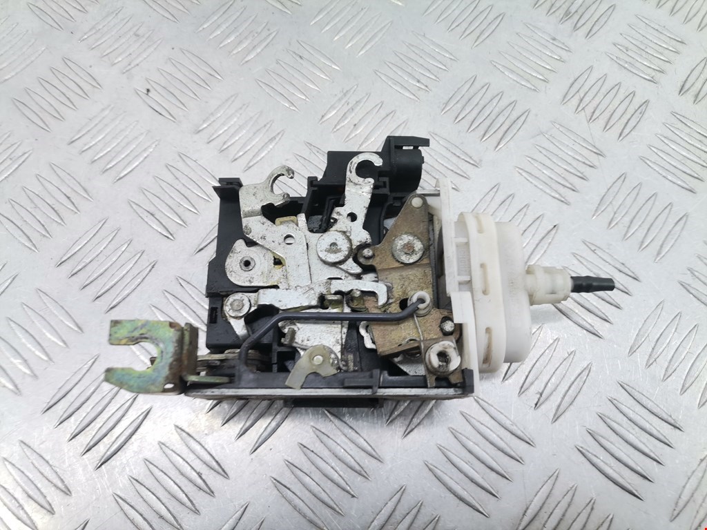 Замок двери передней правой AUDI A3 8L 1996-2003