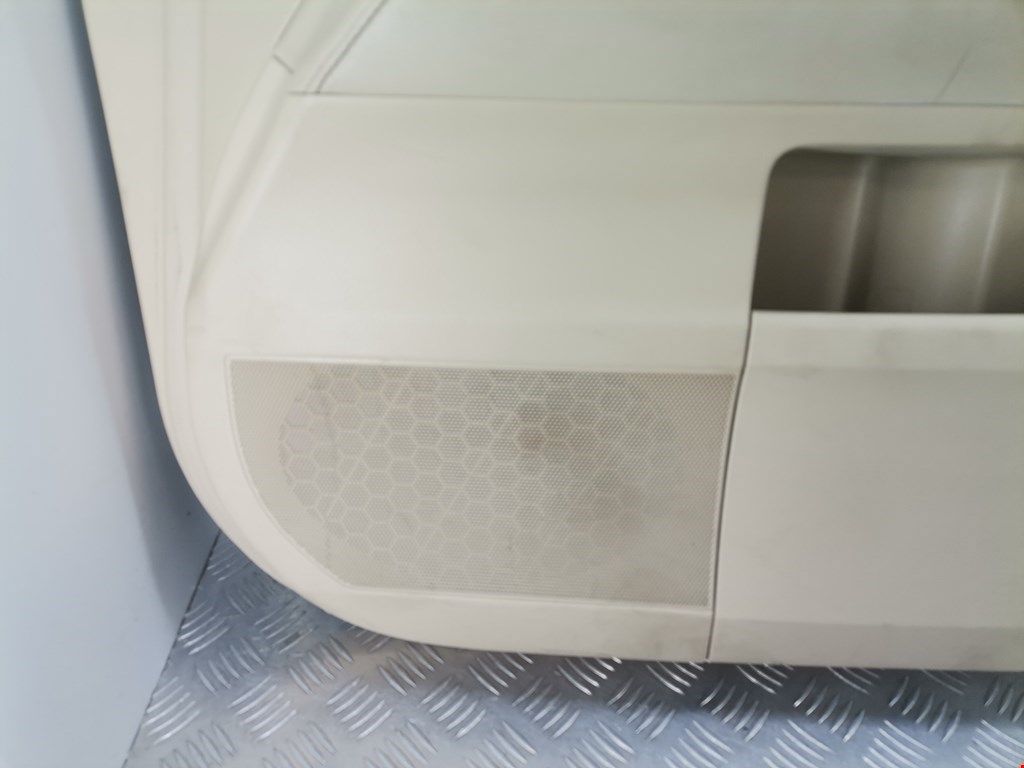 Обшивка двери передняя правая LEXUS RX 350\450H 2009-2015