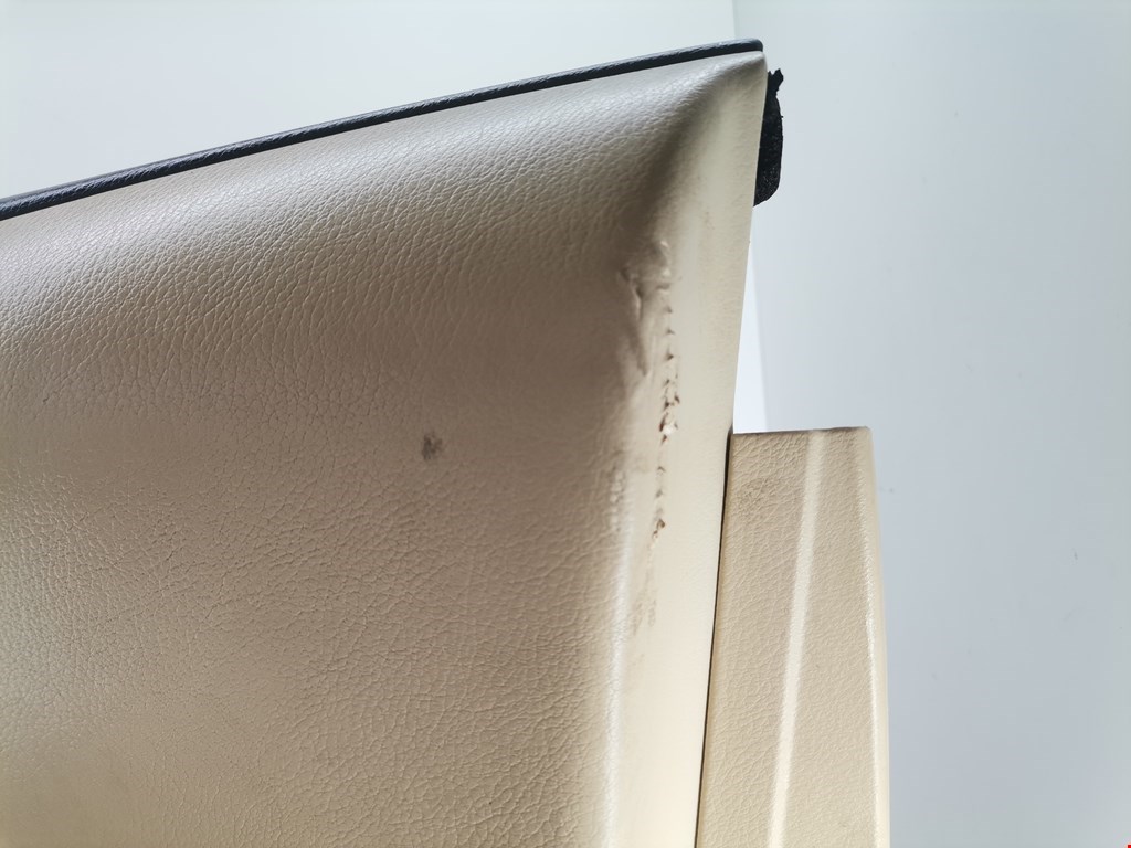 Обшивка двери передняя правая LEXUS RX 350\450H 2009-2015