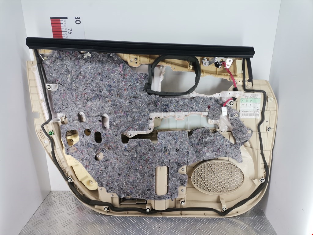 Обшивка двери передняя правая LEXUS RX 350\450H 2009-2015