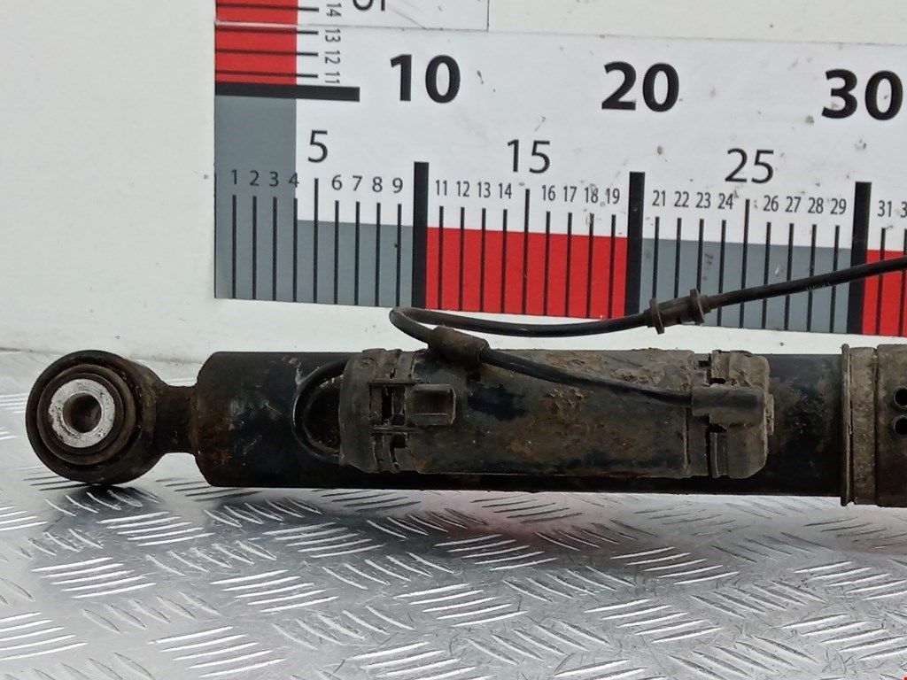 Амортизатор задний правый MERCEDES-BENZ S-Class IV W220 1998-2005