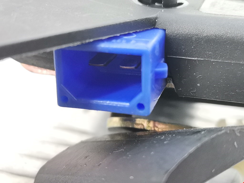 Замок багажника (крышки двери) AUDI A4 B6 2001-2005