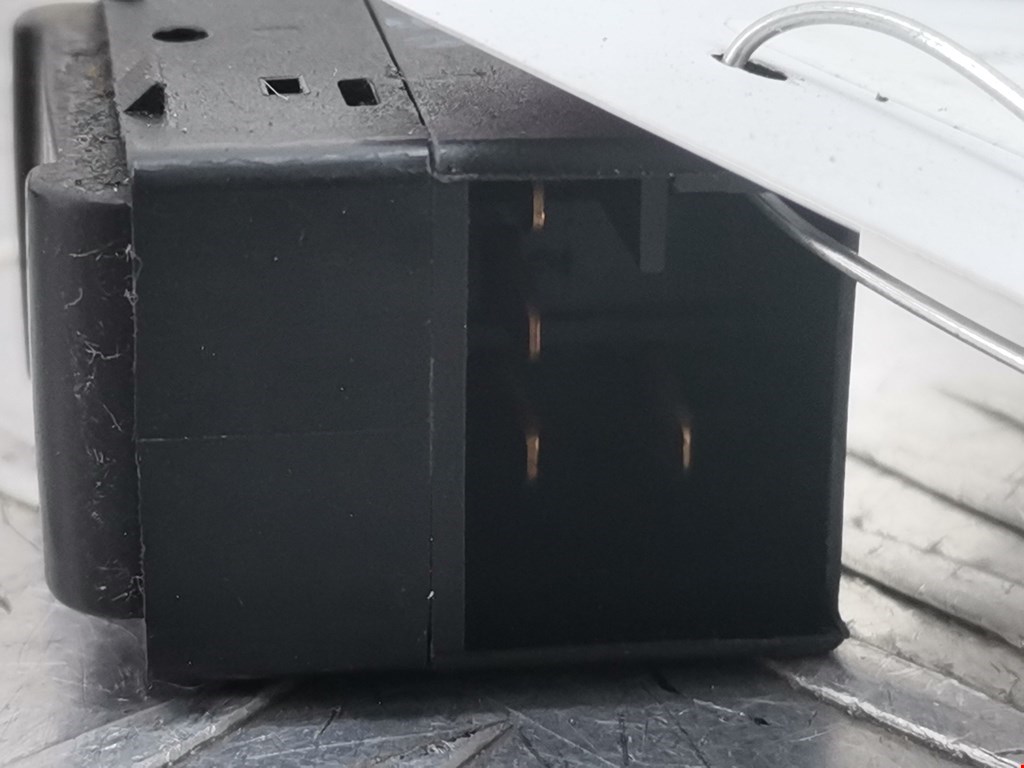 Кнопка стеклоподъемника VOLKSWAGEN Passat B5 1997-2005