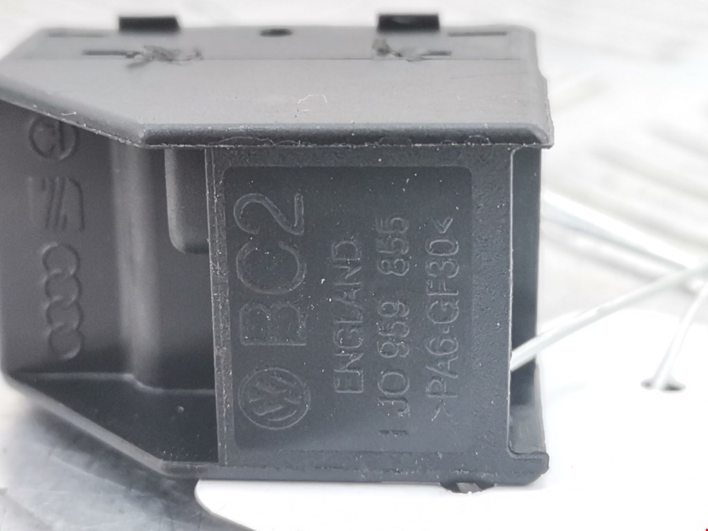 Кнопка стеклоподъемника VOLKSWAGEN Passat B5 1997-2005