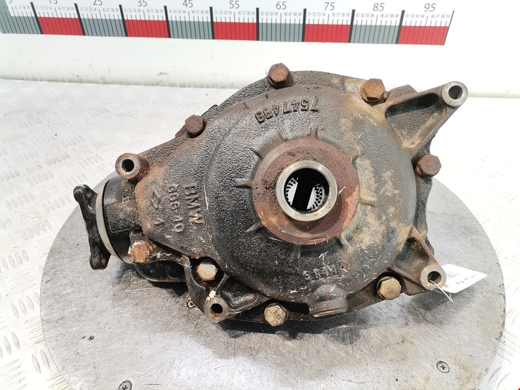 Редуктор переднего моста BMW X5 E53 1999-2006