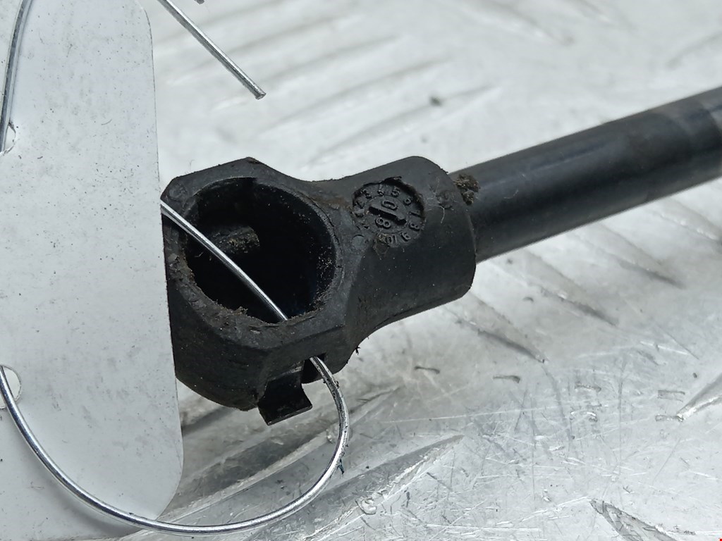 Амортизатор крышки (двери) багажника PEUGEOT 207 2006-2015