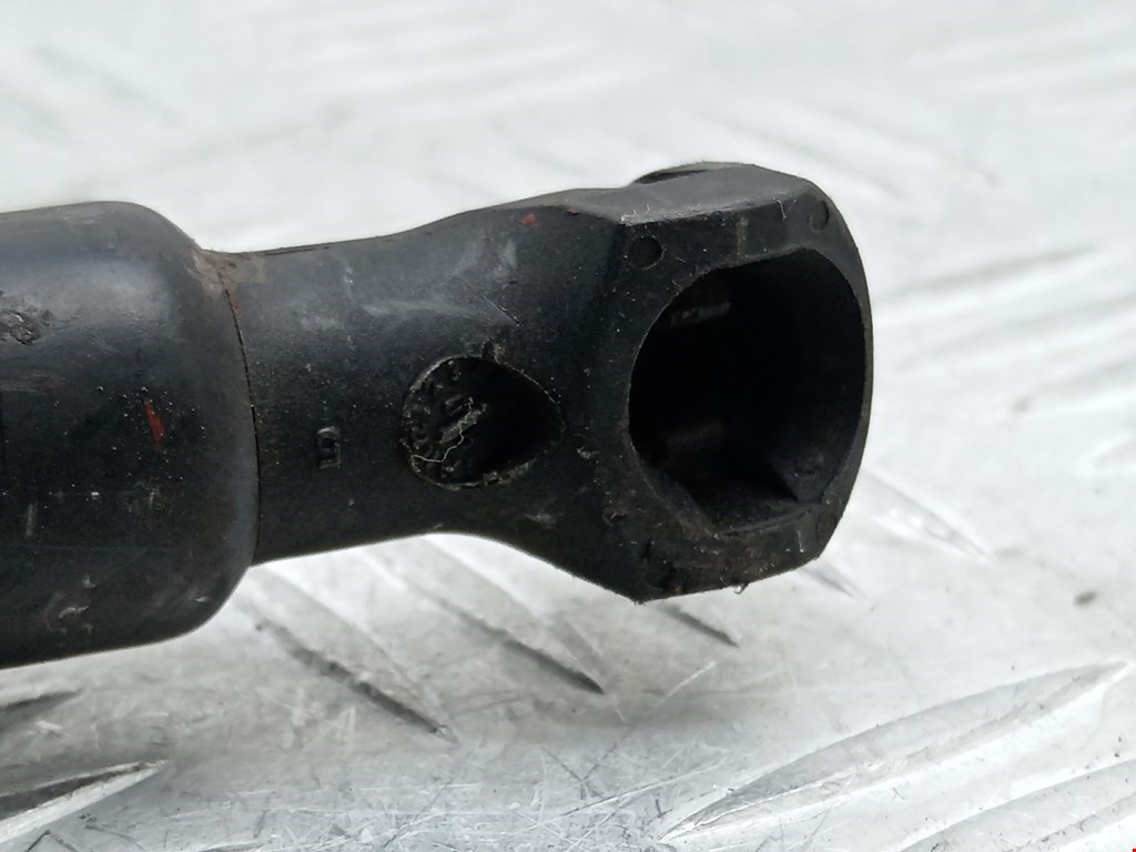 Амортизатор крышки (двери) багажника PEUGEOT 207 2006-2015