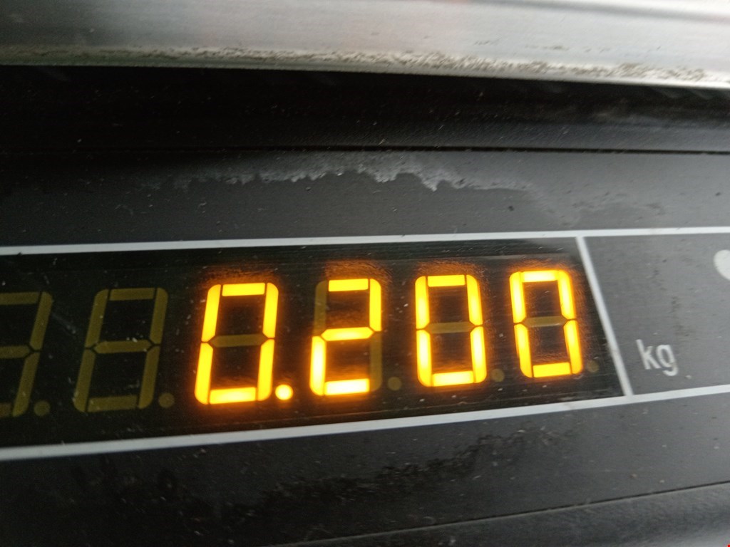 Амортизатор крышки (двери) багажника BMW 1er E81\E87 2004-2011