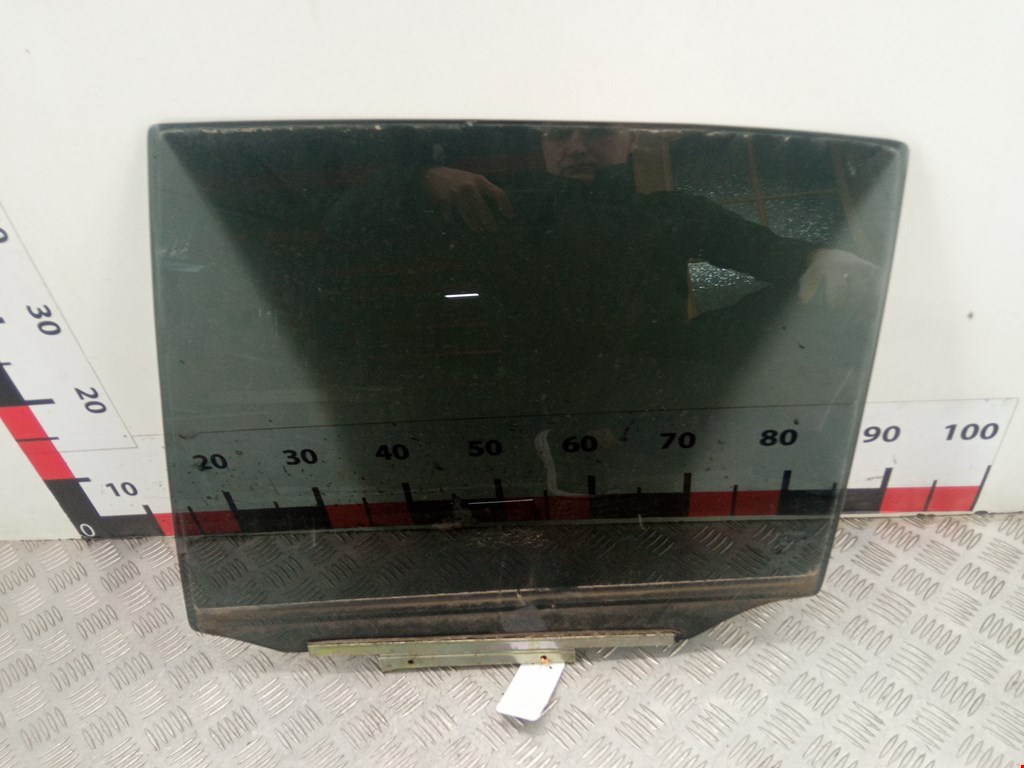 Стекло двери заднее левое LEXUS RX 300\330\350\400H 2003-2009