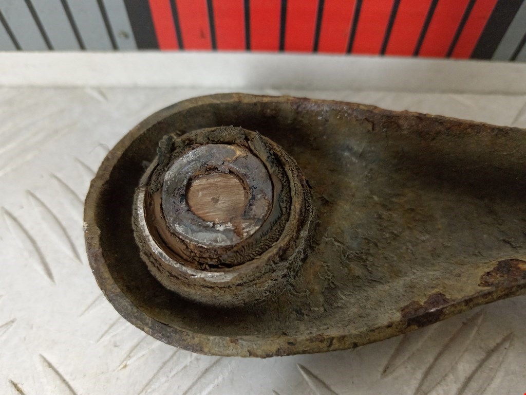 Рычаг задний правый FORD Focus I 1998-2005